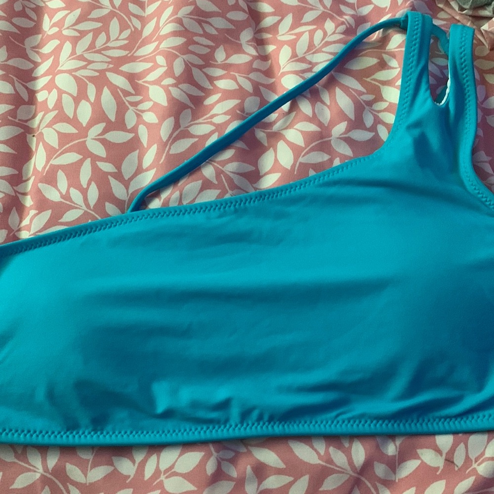 NWOT mono b blue one shoulder bikini top